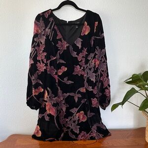 Laundry by Shelli Segal Black Velvet Floral Long Sleeve V-Neck Dress Size 8